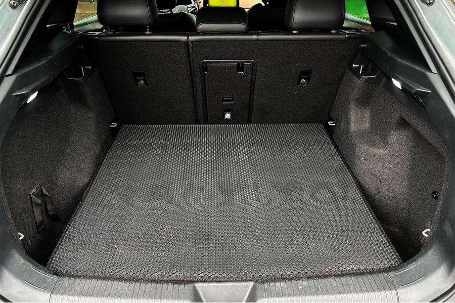 Volkswagen ID.4 2020- Gumowa mata bagażnika Carsuit V2 (czarna) Zdjęcia 1