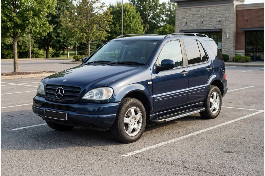 Mercedes ML W163 1997-2005 Progi Boczné RedLine V1 (2 szt., Aluminium) Image
