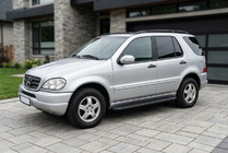 Mercedes ML W163 1997-2005 Progi Boczné Bosphorus Black (2 szt., Aluminium) zdjęcia 1