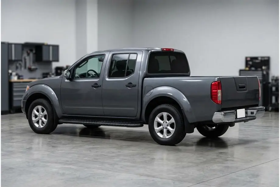 Nissan Navara 2006-2015 Progi Boczné Bosphorus Black (2 szt., Aluminium) Image