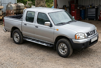 Nissan NP300 1999-2015 Progi Boczné Sunrise (2 szt., Aluminium) zdjęcia 1