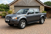 Nissan NP300 1999-2015 Progi Boczné Bosphorus Black (2 szt., Aluminium) zdjęcia 1