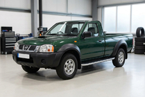 Nissan NP300 1999-2015 Progi Boczne Tayga Grey (2 szt., Aluminium) zdjęcia 1