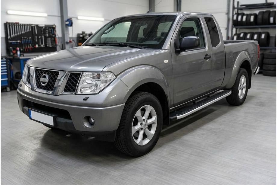 Nissan NP300 1999-2015 Progi Boczné Fullmond (2 szt., Aluminium) Image
