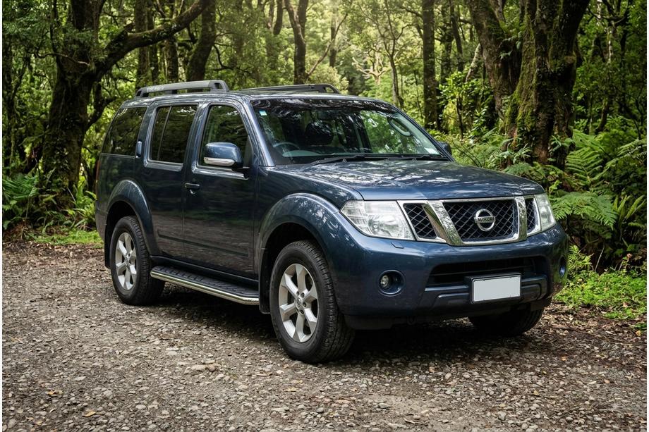 Nissan Pathfinder R51 2005-2014 Progi Boczne Maydos V1 (2 szt., Aluminium i Stal Nierdzewna) Image
