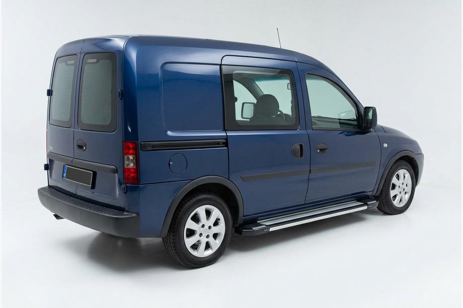 Opel Combo 2002–2012 Progi Boczné Rainbow (2 szt., Aluminium) Image