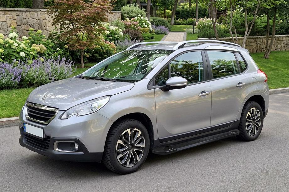 Peugeot 2008 2013-2019 Progi Boczne RedLine Black (2 szt., Aluminium) Image
