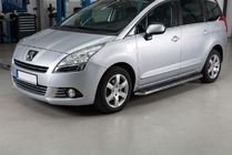 Peugeot 5008 2009-2016 Progi Boczne Maydos V1 (2 szt., Aluminium i Stal Nierdzewna) zdjęcia 1