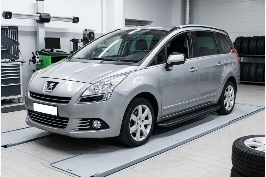 Peugeot 5008 2009-2016 Progi Boczné Bosphorus Black (2 szt., Aluminium) Image
