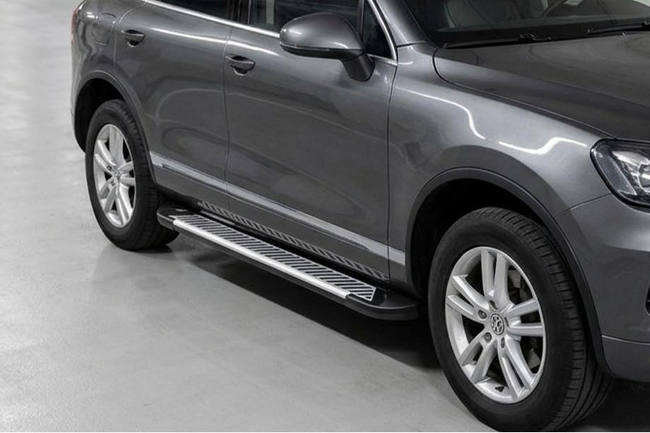 Porsche Cayenne 2003–2010 Progi Boczne Line (2 szt., Aluminium) Image