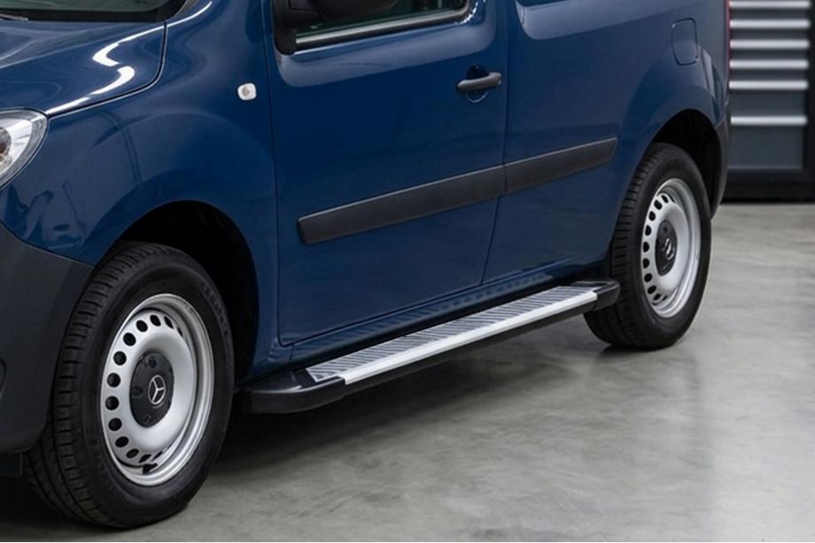 Renault Kangoo 2008–2020 Progi Boczne Line (2 szt., Aluminium) Image
