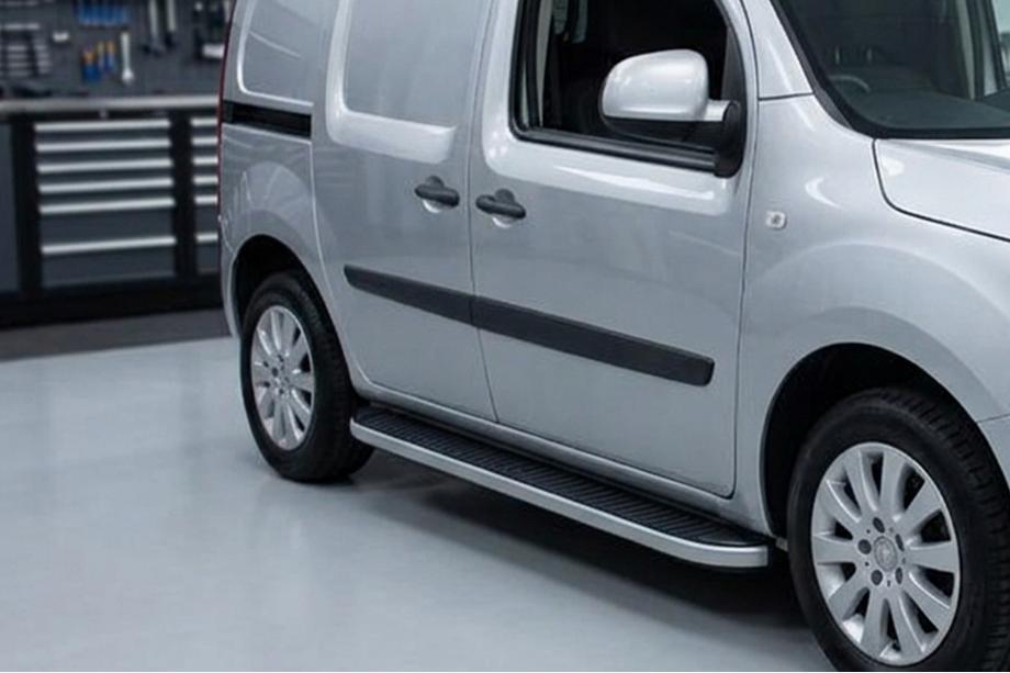 Renault Kangoo 2008–2020 Progi Boczne Tayga Grey (2 szt., Aluminium) Image