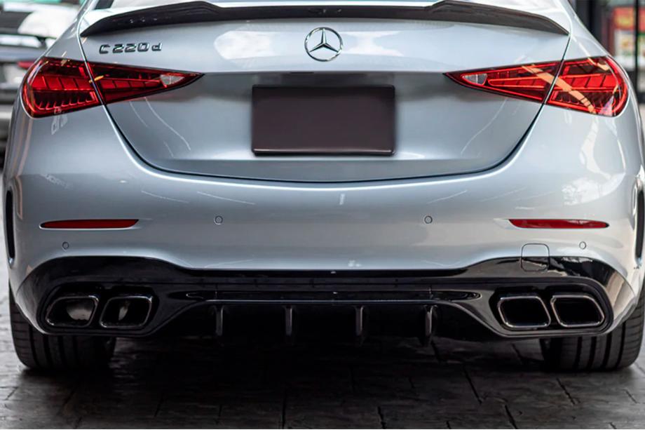 Mercedes C-class W206 2022- Tylny dyfuzor z końcówkami wydechu (design AMG C63) Image