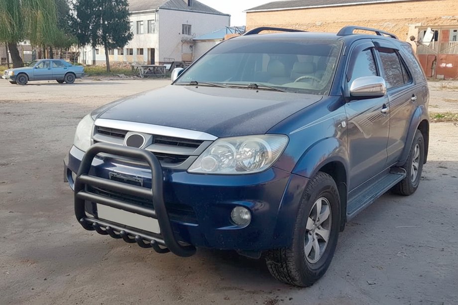 Toyota Fortuner 2006-2015 Pałąk Przedni F12-11 Czarny (Stal Nierdzewna) Image