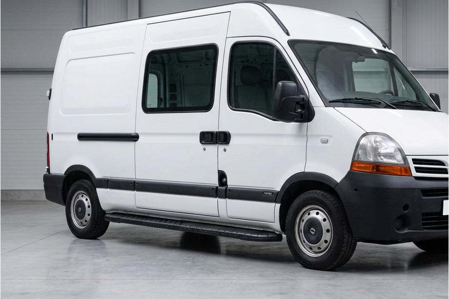 Renault Master 1998-2010 Progi Boczné Bosphorus Black (2 szt., Aluminium) Image