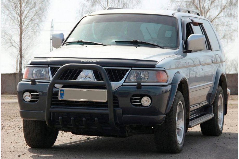 Mitsubishi Pajero Sport 1996-2007 Pałąk Przedni QT007 Czarny (Stal Nierdzewna) Image