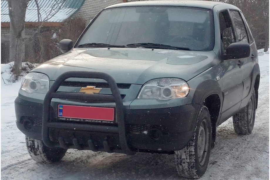 Chevrolet Niva 1998-2020 Pałąk Przedni QT007 Czarny (Stal Nierdzewna) Image