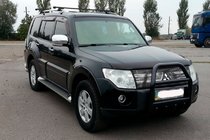 Mitsubishi Pajero Wagon IV 2006-2021 Pałąk Przedni QT007 Czarny (Stal Nierdzewna) zdjęcia 1