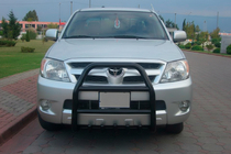 Toyota Hilux 2006-2015 Pałąk Przedni QT007 Czarny (Stal Nierdzewna) zdjęcia 1