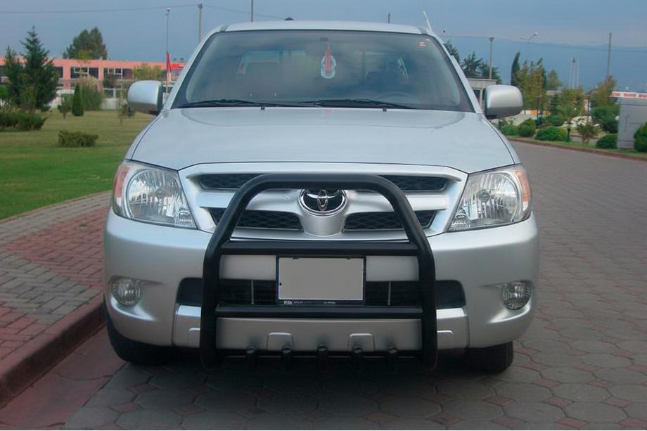 Toyota Hilux 2006-2015 Pałąk Przedni QT007 Czarny (Stal Nierdzewna) Image