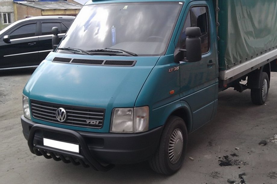 Volkswagen LT 1995-2006 Pałąk Przedni WT002 Czarny (Stal Nierdzewna) Image