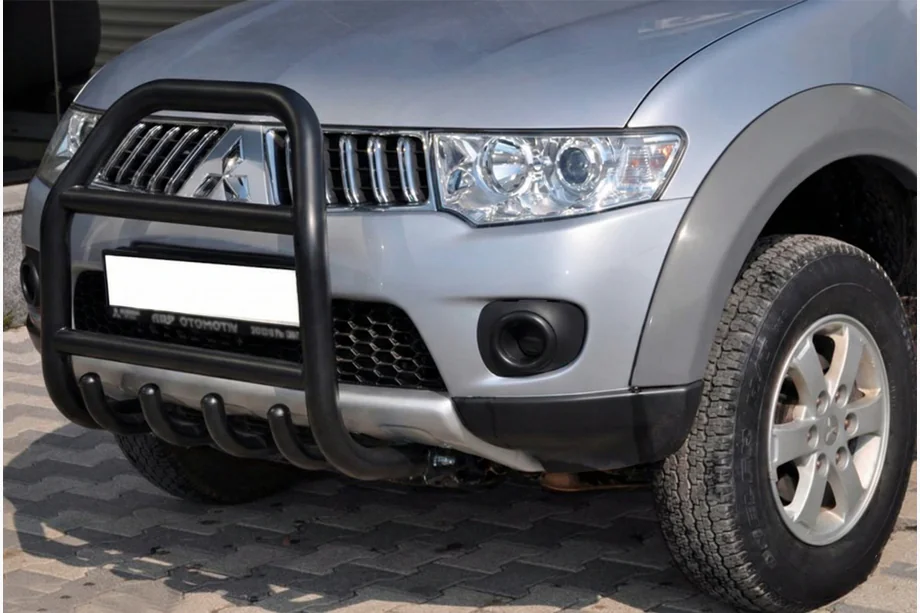 Mitsubishi Pajero Sport 2008-2015 Osłona Przednia QT007 Czarna (Stal Nierdzewna) Image