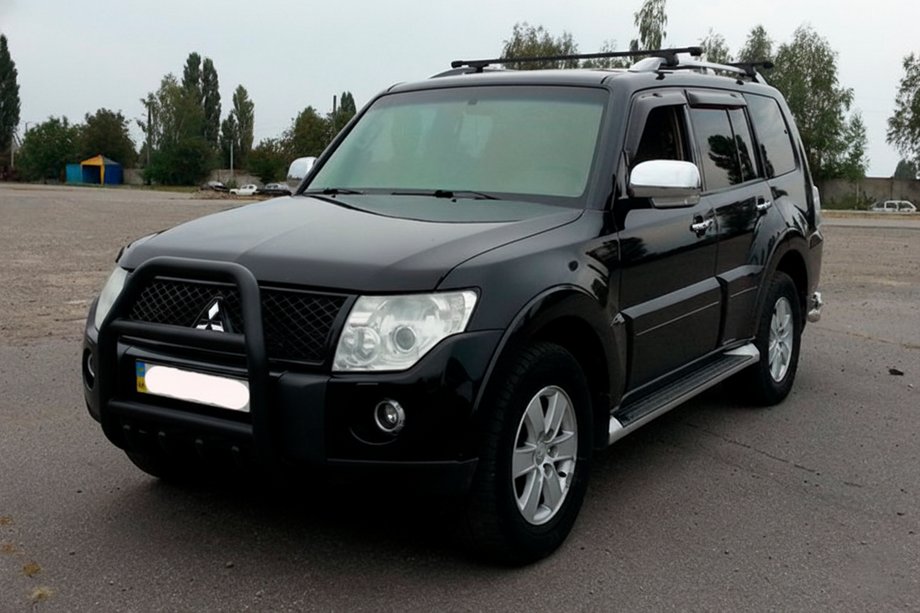 Mitsubishi Pajero Wagon III 1999-2006 Pałąk Przedni QT007 Czarny (Stal Nierdzewna) Zdjęcia 2