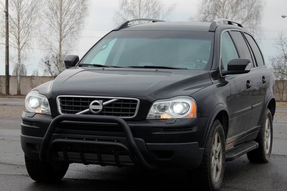Volvo XC90 2002-2014 Przedni Pałąk WT002 Czarny (Stal Nierdzewna) Image