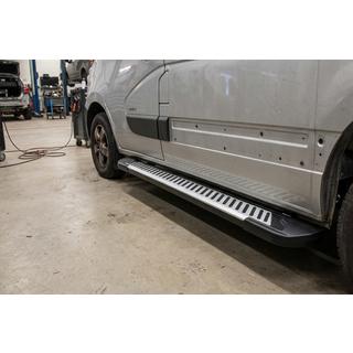 Progi Boczne Line (2 szt., Aluminium) zdjęcia 1