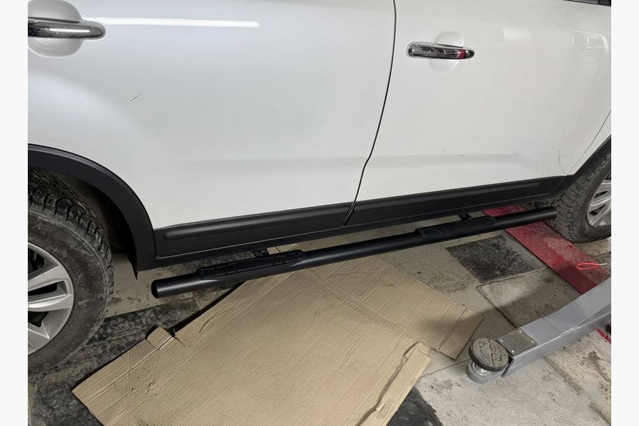Kia Sorento II XM 2009-2014 Rury Boczne Black (2 szt., Stal Nierdzewna) Image