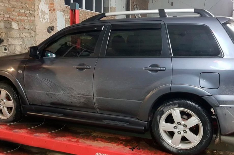 Mitsubishi Outlander 2001-2006 Rury Boczne Black (2 szt., stal nierdzewna) Image