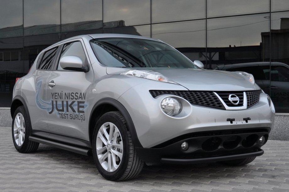 Nissan Juke 2010-2019 Rury Bocz­ne Ø60 Czarne (2 szt., Stal Nierdzewna) Image