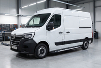 Renault Master 2011-2023 Progi Boczné Sunrise (2 szt., Aluminium) zdjęcia 1