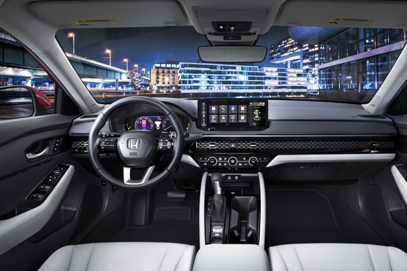 Honda Accord Hybrid – test: wydajny sedan klasy średniej Zdjęcie 5