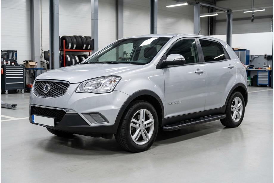 SsangYong Korando 2010-2019 Progi Boczné Bosphorus Black (2 szt., Aluminium) Image