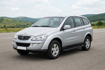 SsangYong Kyron 2005-2014 Progi Boczné Allmond Black (2 szt., Aluminium) zdjęcia 1