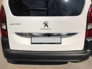 Peugeot Partner/Rifter 2019- Wyprzedaż Listwa ze Stali Nierdzewnej nad Tablicą Rejestracyjną zdjęcia 1