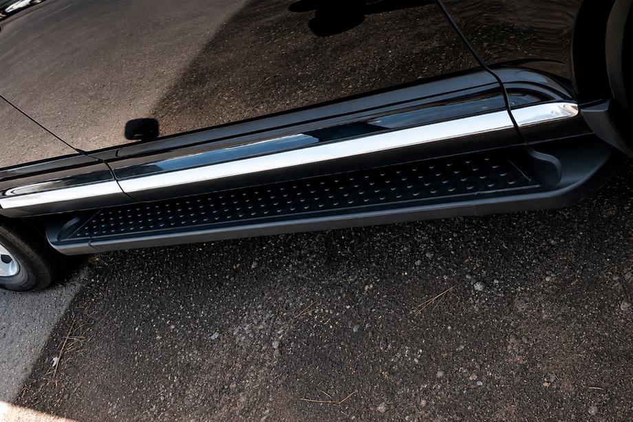 Volkswagen Touareg 2002–2010 Progi Boczné Allmond Black (2 szt., Aluminium) Zdjęcia 2