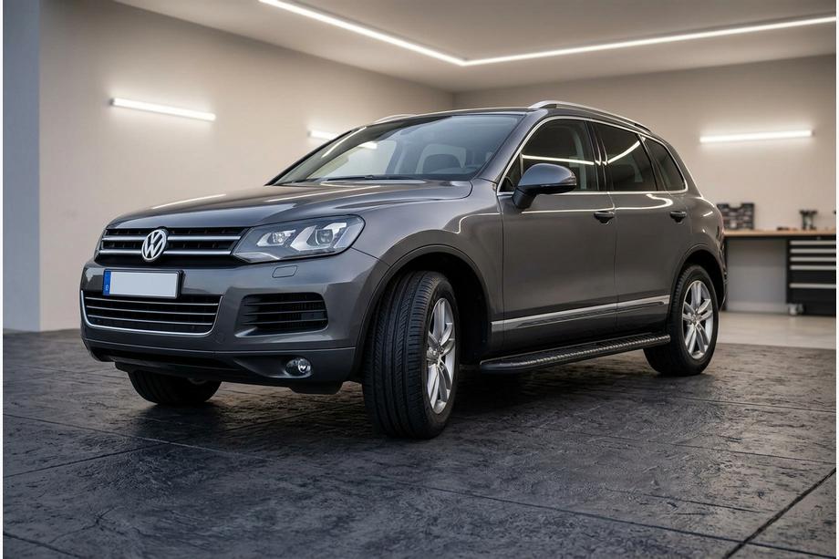 Volkswagen Touareg 2010-2018 Progi Boczné Bosphorus Black (2 szt., Aluminium) Image