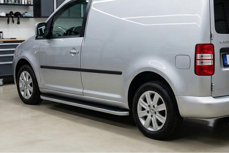 Volkswagen Caddy 2010-2015 Progi Boczné Tayga (2 szt., Aluminium) Image