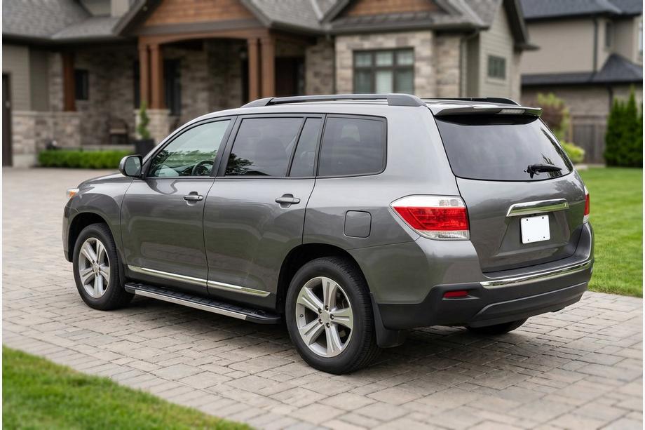 Toyota Highlander 2008-2013 Progi Boczné RedLine V1 (2 szt., Aluminium) Image