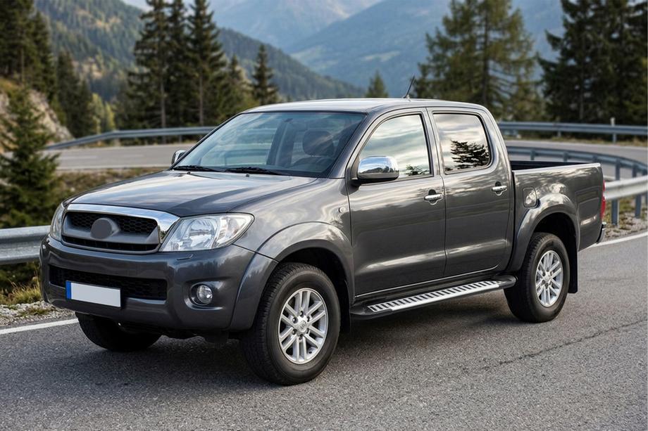 Toyota Hilux 2006-2015 Progi Boczne Line (2 szt., Aluminium) Image