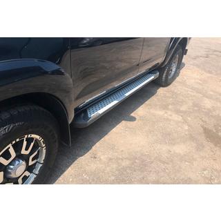 Progi boczne Allmond Grey (2 szt., aluminium) Toyota Hilux 2006-2015 zdjęcia 1