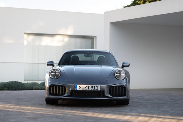 Test Porsche 911 Turbo S T-Hybrid: Najmocniejsze seryjne 911 Zdjęcie 2