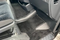 Mercedes Atego 2013– Dywaniki welurowe Deluxe (Czarny) zdjęcia 2