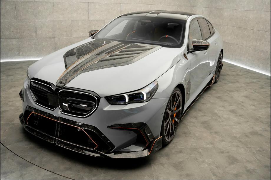 BMW 5/i5 Series G60/G60E/G61 2023- Zestaw pakietu nadwozia MNSR Carbon (do M5, kuty karbon) Image