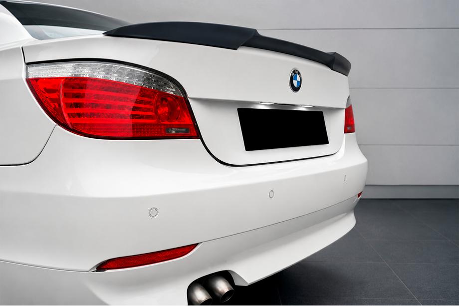 BMW 5 Series E60/E61 2003-2010 Spoiler M4-Style V-2 (Czarny Połysk) Image