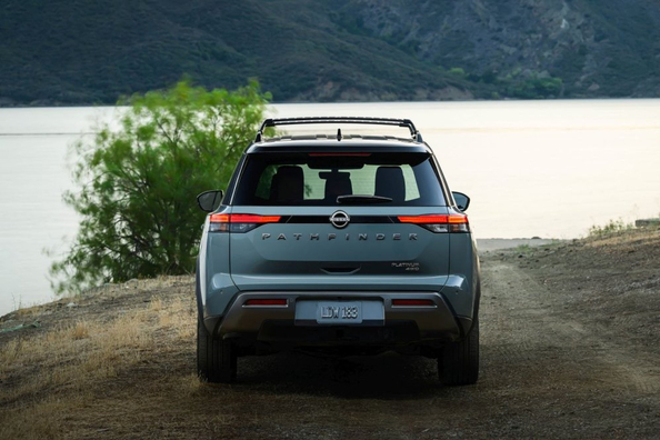 Nissan Pathfinder 2026 – recenzja: odświeżony rodzinny SUV Zdjęcie 4