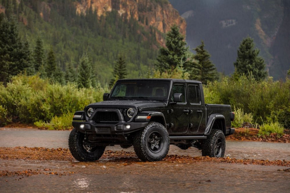 Jeep Gladiator Willys 2024 – test: legendarny pickup terenowy w odświeżonym stylu