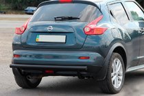 Nissan Juke 2010-2019 Tylna Belka AK002 Czarna (Stal Nierdzewna) zdjęcia 1